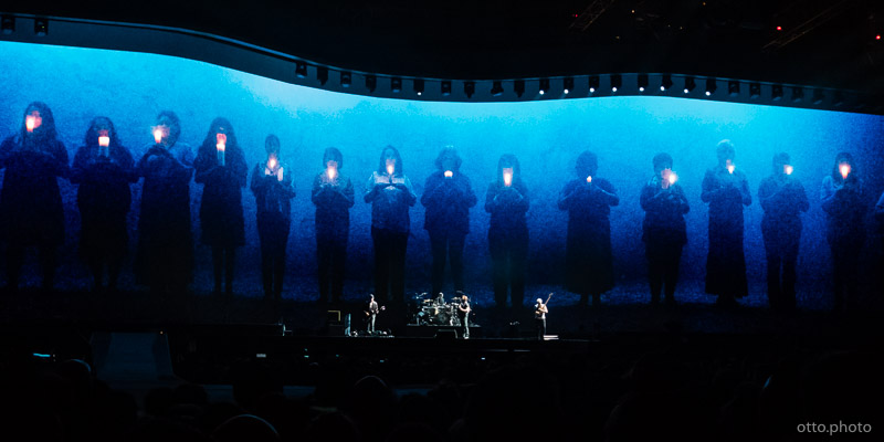 Live concert photo of