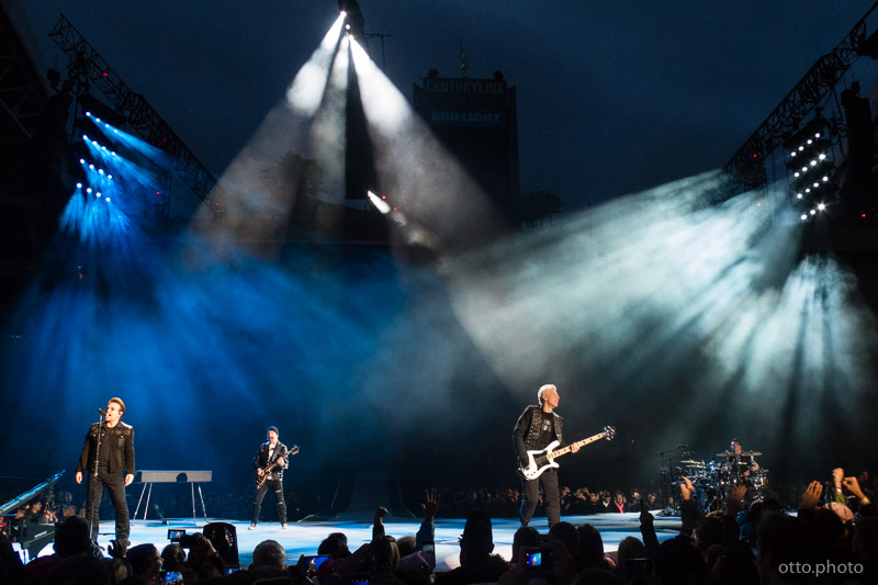 Live concert photo of Bono, The Edge, Adam Clayton, Larry Mullen Jr