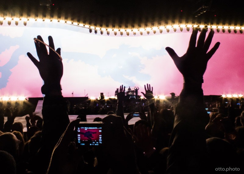 Live concert photo of