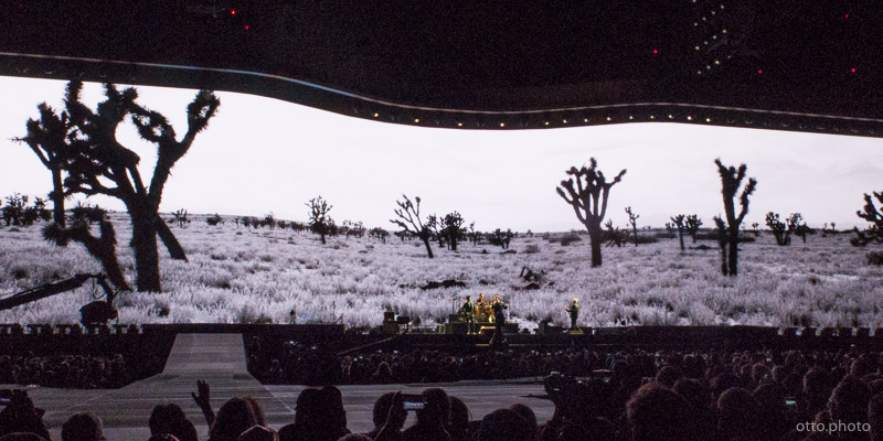 Live concert photo of