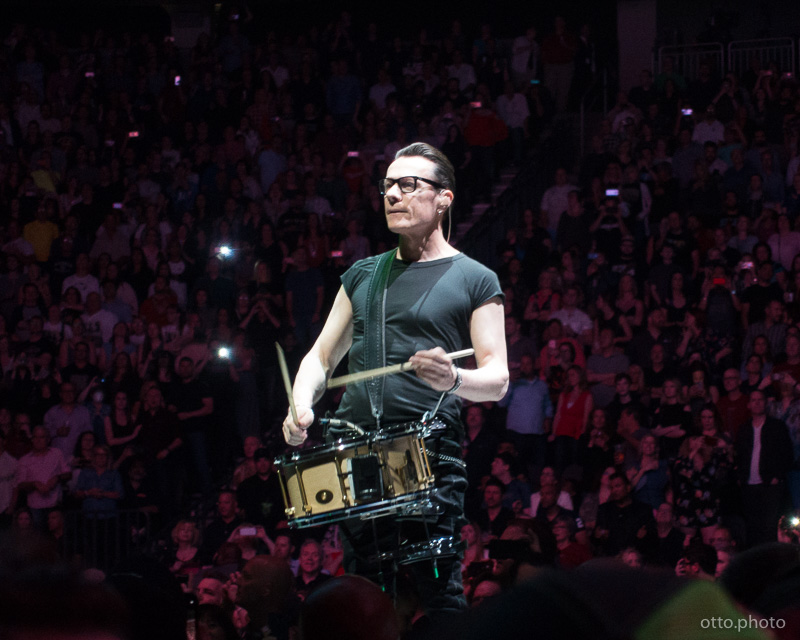 Live concert photo of Larry Mullen Jr