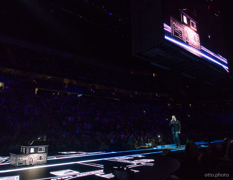 Live concert photo of Bono